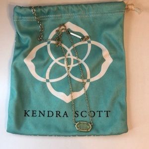 Kendra Scott necklace